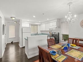 4701 NW Walgren Drive A201, Silverdale WA 98383