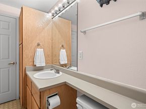 4701 NW Walgren Drive A201, Silverdale WA 98383