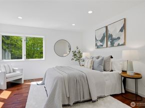 15885 SE 62nd St, Bellevue WA 98006