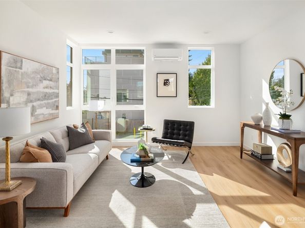632 N 92nd Street, Seattle WA 98103