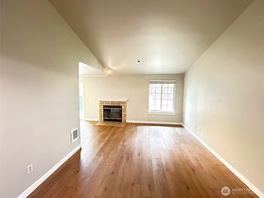 1808 S 284th Lane E203, Federal Way WA 98003