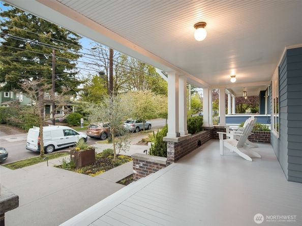 1909 4th Avenue N, Seattle WA 98109