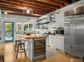 1909 4th Avenue N, Seattle WA 98109
