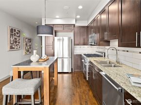 10650 NE 9th Place 1925, Bellevue WA 98004