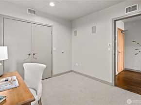 10650 NE 9th Place 1925, Bellevue WA 98004