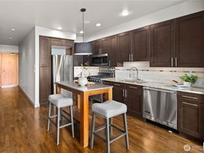 10650 NE 9th Place 1925, Bellevue WA 98004