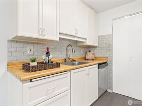 2020 Grant Avenue S A202, Renton WA 98055
