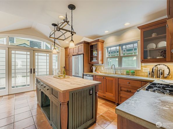 1924 Franklin Avenue E, Seattle WA 98102