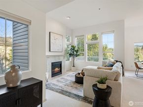 5208 236th Place SE 213, Issaquah WA 98029