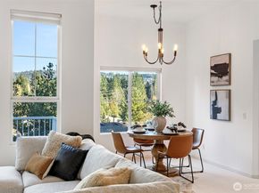 5208 236th Place SE 213, Issaquah WA 98029