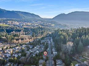 5208 236th Place SE 213, Issaquah WA 98029