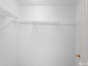 5208 236th Place SE 213, Issaquah WA 98029