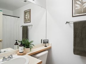 5208 236th Place SE 213, Issaquah WA 98029