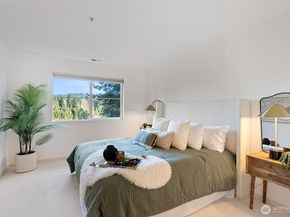 5208 236th Place SE 213, Issaquah WA 98029