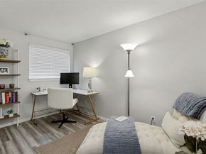 250 NW Dogwood Street E102, Issaquah WA 98027