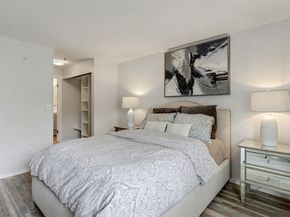 250 NW Dogwood Street E102, Issaquah WA 98027