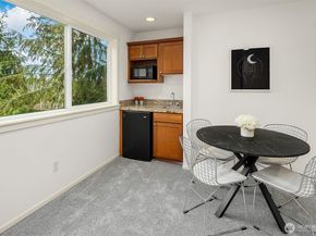 20128 12th Avenue W, Lynnwood WA 98036