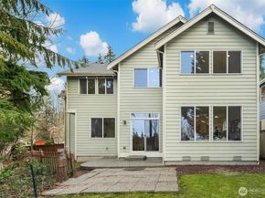 20128 12th Avenue W, Lynnwood WA 98036