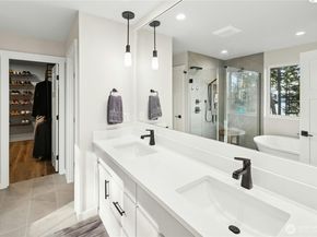 1767 NE Crystallia Court, Poulsbo WA 98370