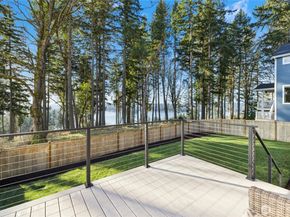 1767 NE Crystallia Court, Poulsbo WA 98370