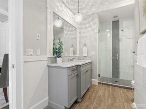 1416 105th Avenue SE, Bellevue WA 98004