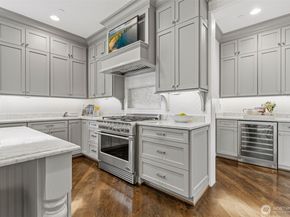 1416 105th Avenue SE, Bellevue WA 98004