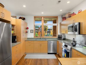 259 Wills lane NW 259, Bainbridge Island WA 98110