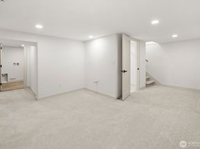 3037 21st Avenue W, Seattle WA 98199