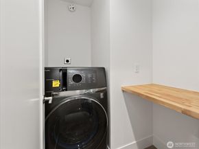 2349 B NE 127th Street, Seattle WA 98125