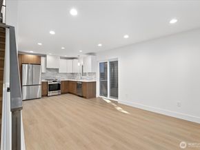 2349 B NE 127th Street, Seattle WA 98125