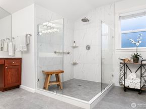 2906 5th Avenue W, Seattle WA 98119