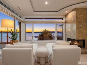 225 2nd Street S D7, Kirkland WA 98033