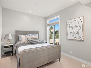 225 2nd Street S D7, Kirkland WA 98033