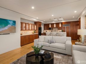 225 2nd Street S D7, Kirkland WA 98033