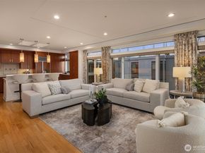 225 2nd Street S D7, Kirkland WA 98033