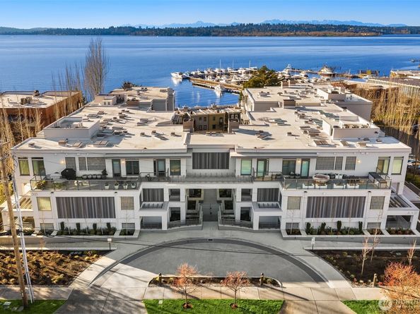 225 2nd Street S D7, Kirkland WA 98033