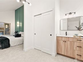 14640 NE 80th Place 32C, Redmond WA 98052