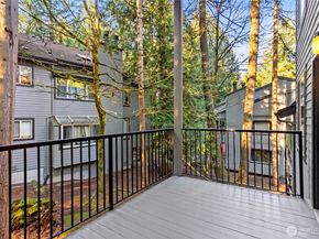 14640 NE 80th Place 32C, Redmond WA 98052