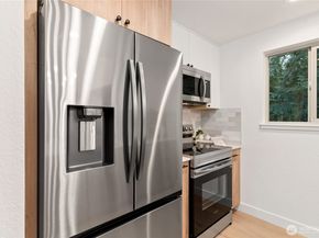 14640 NE 80th Place 32C, Redmond WA 98052