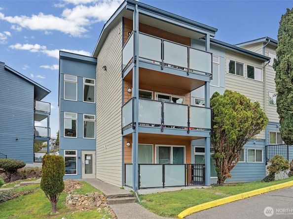 15142 65th Avenue S 313, Tukwila WA 98188