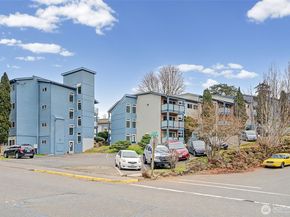 15142 65th Avenue S 313, Tukwila WA 98188