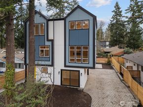 14308 Roslyn Place N, Seattle WA 98133