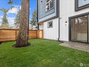 14308 Roslyn Place N, Seattle WA 98133