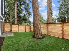14308 Roslyn Place N, Seattle WA 98133