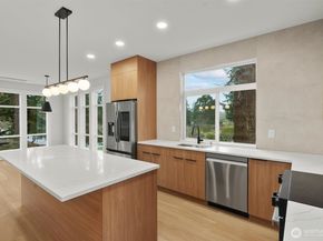 14308 Roslyn Place N, Seattle WA 98133