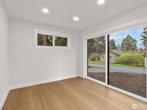 14308 Roslyn Place N, Seattle WA 98133