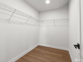 14308 Roslyn Place N, Seattle WA 98133