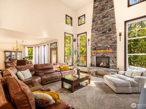 17645 SE 196th Drive, Renton WA 98058