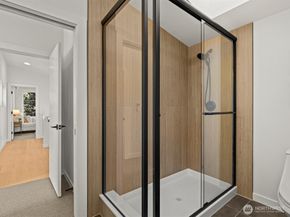 12834 Ashworth Avenue N, Seattle WA 98133