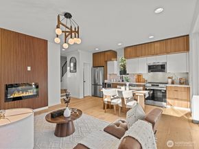 12834 Ashworth Avenue N, Seattle WA 98133